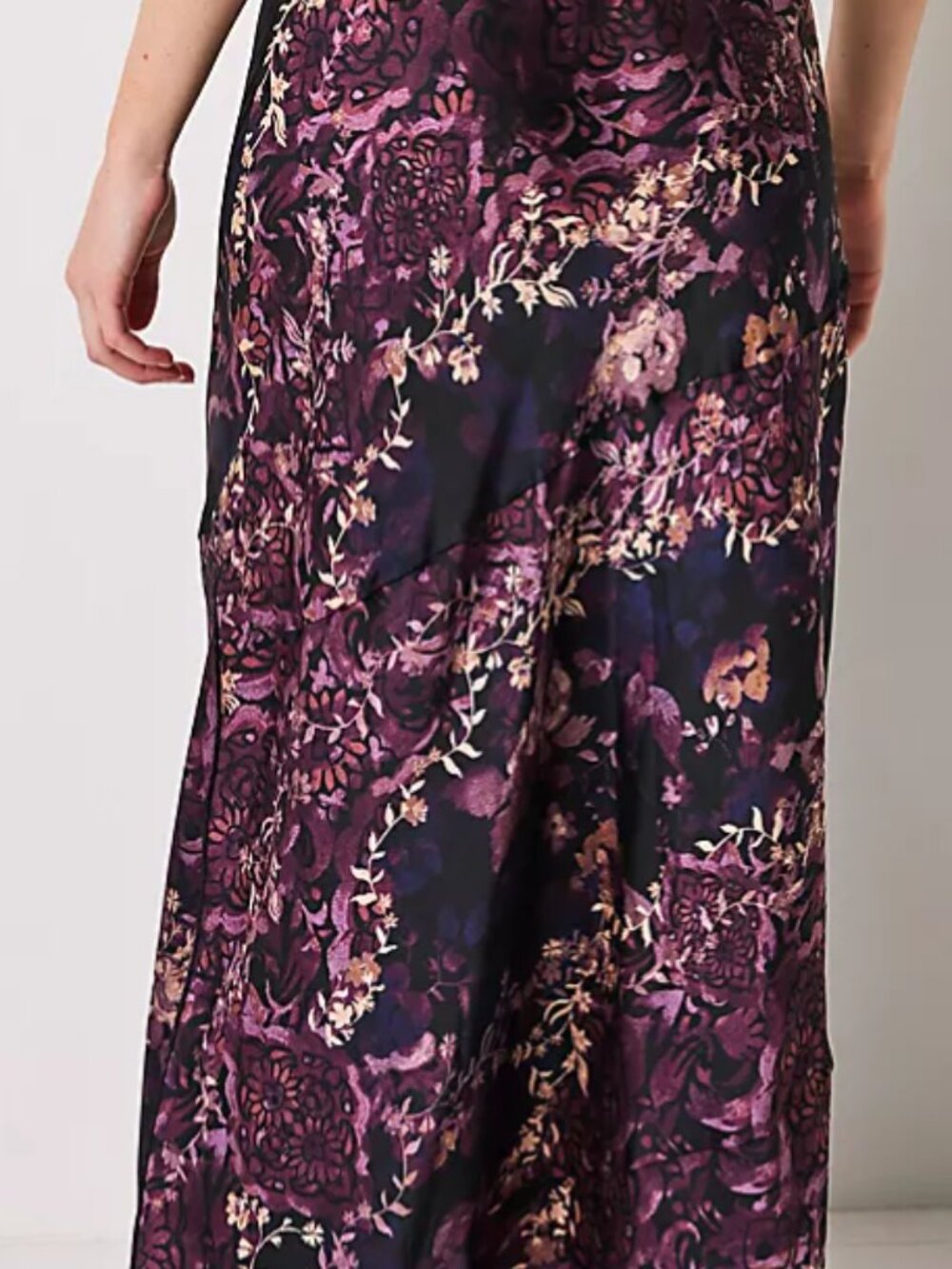 Free People Worth The Wait Bias Sleek Slip Black Combo Side-Slit MEDIUM NWT - Picture 13 of 13